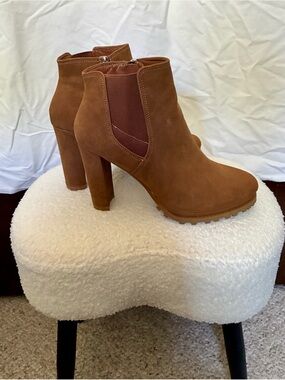 Women’s Tan Suede Block Heel Ankle Booties